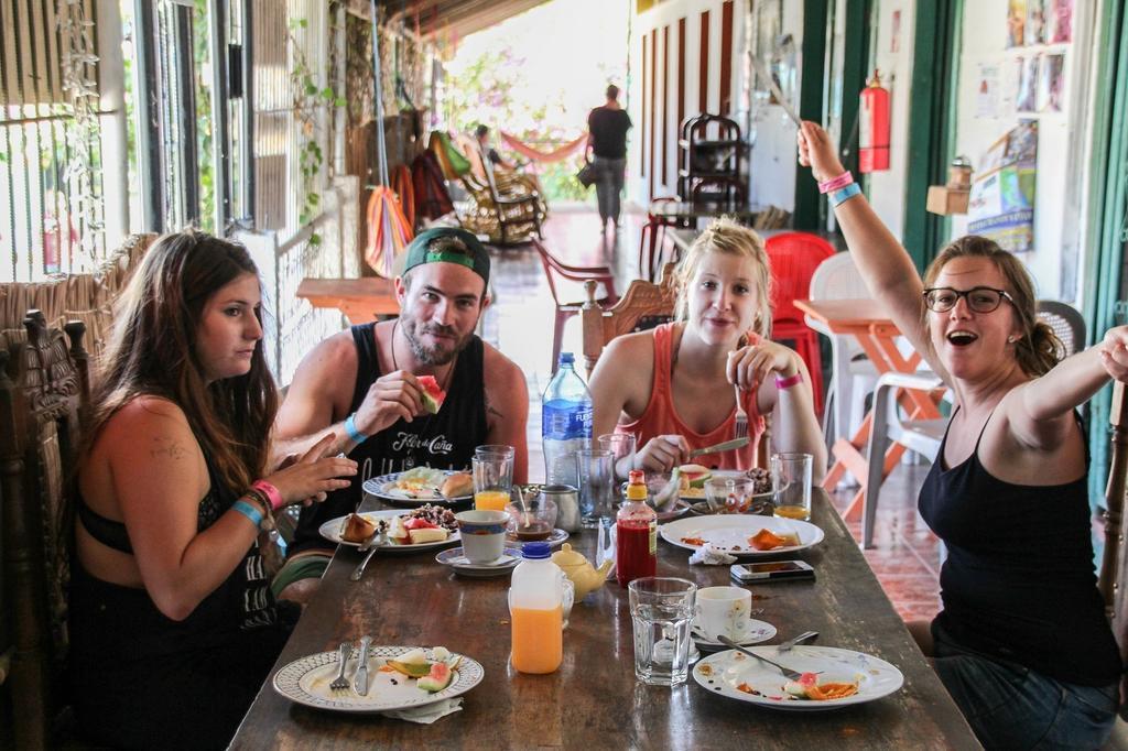 Hostel Tadeo Сан Хуан дел Сур Екстериор снимка
