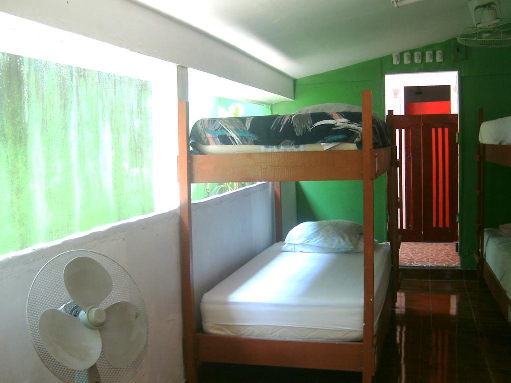 Hostel Tadeo Сан Хуан дел Сур Стая снимка